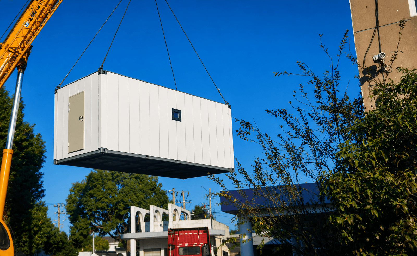 High-Performance Modular Building Envelope with Vantell Double-Reflective Rainscreen System