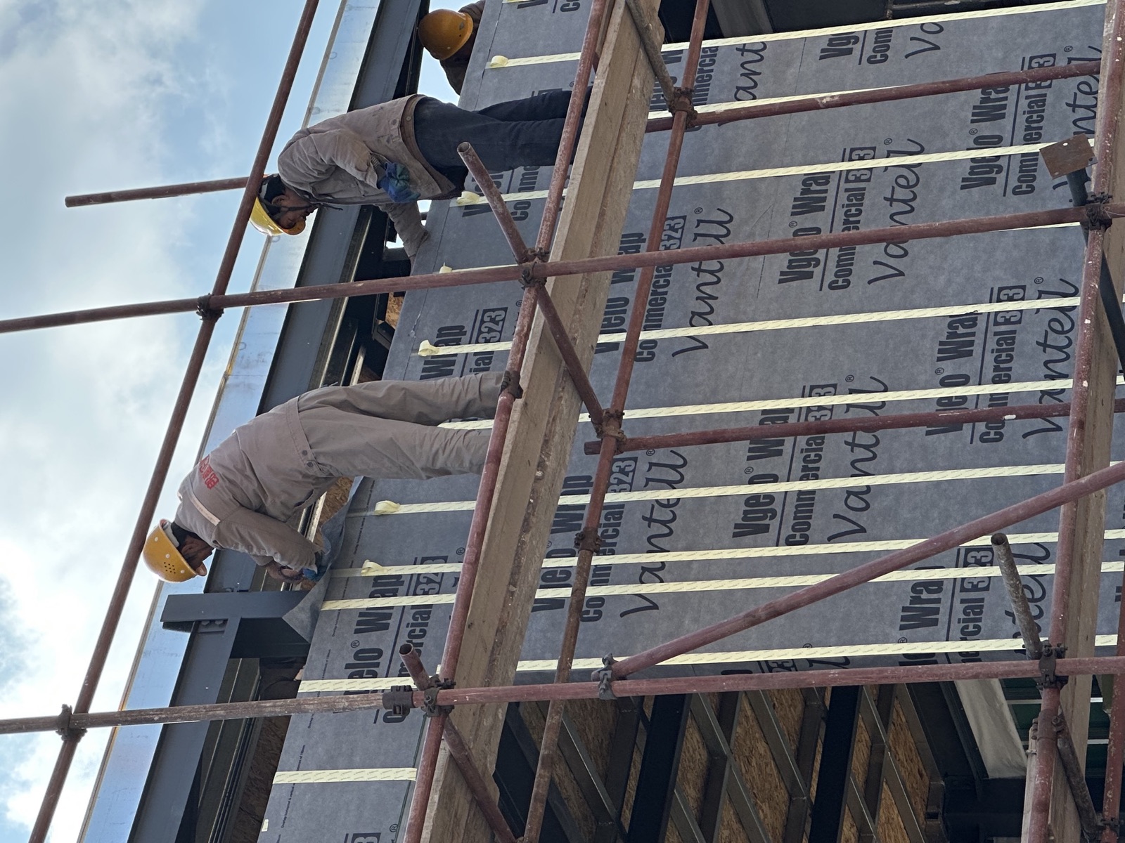On-site installation of VWC323 around wall transitions and openings